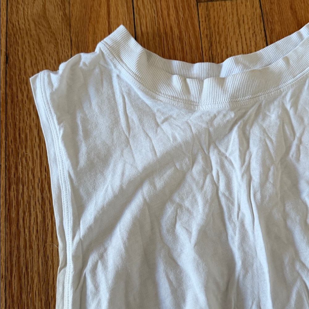 Lululemon Brunswick Muscle Tank White - Picture 5 of 10